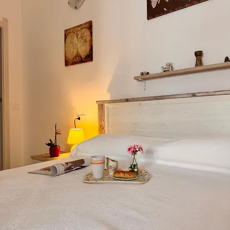Stanza Globo Apartment *